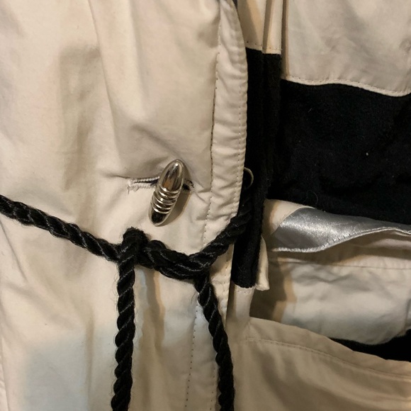 BRAETAN Coat with detachable Mongolian Lamb Fur around hood, size Medium - Picture 16 of 16